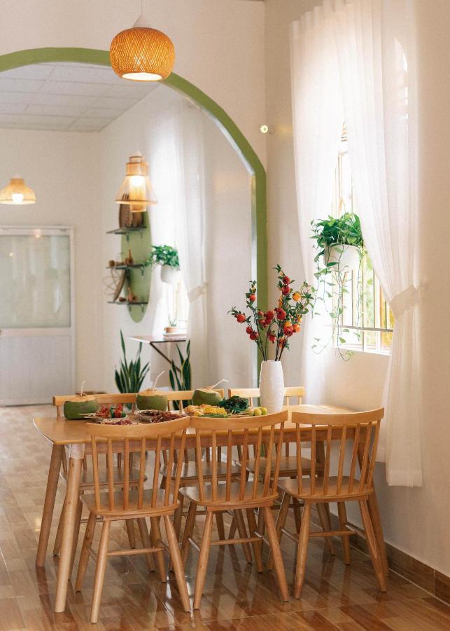 Phong Mo - Nha Mo Homestay Ben Tre Esterno foto