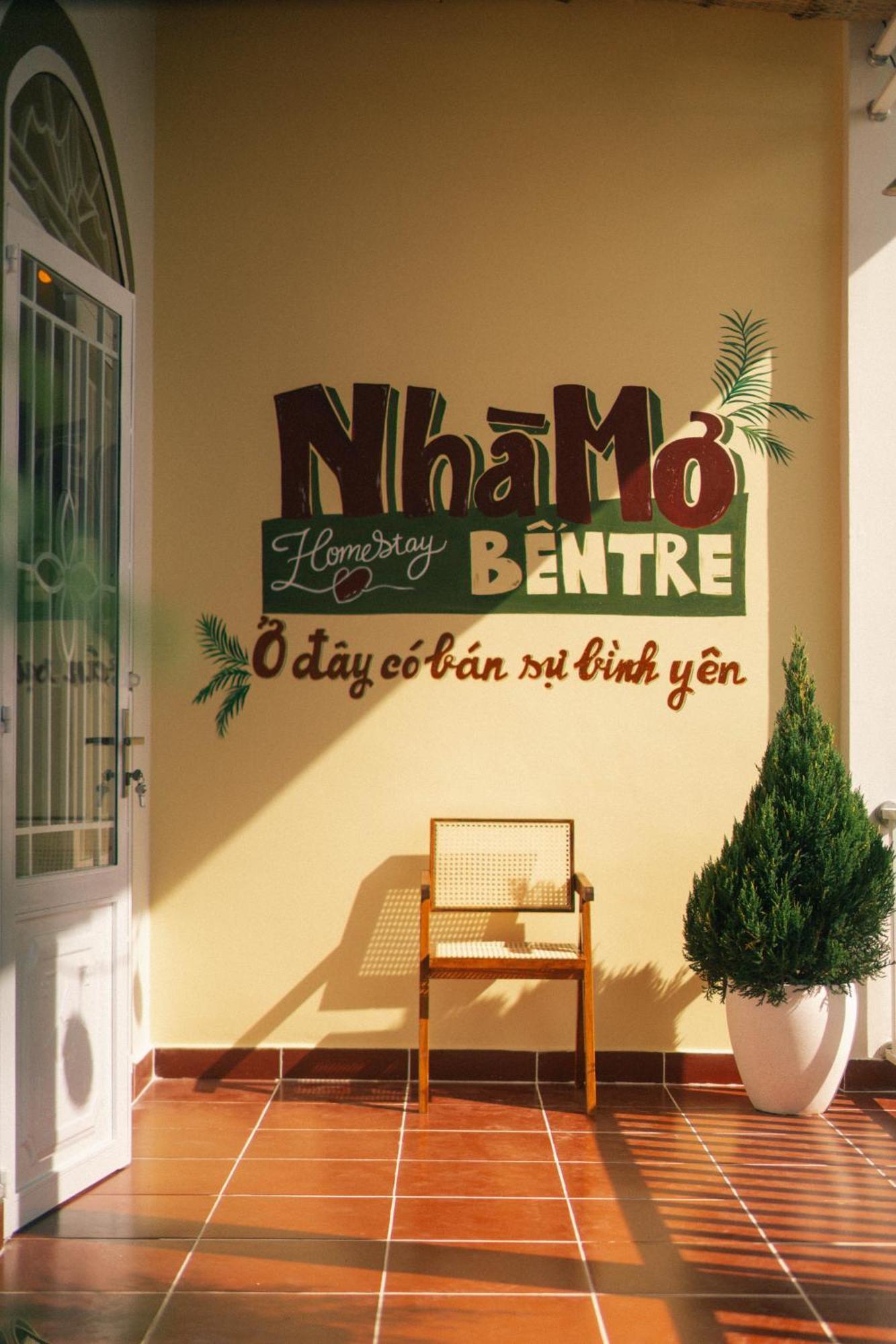 Phong Mo - Nha Mo Homestay Ben Tre Esterno foto